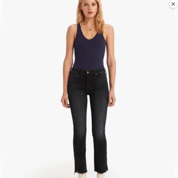 MOTHER Denim - MOTHER DENIM THE RASCAL ANKLE SNIPPET IN BLACKBIRD SIZE 27